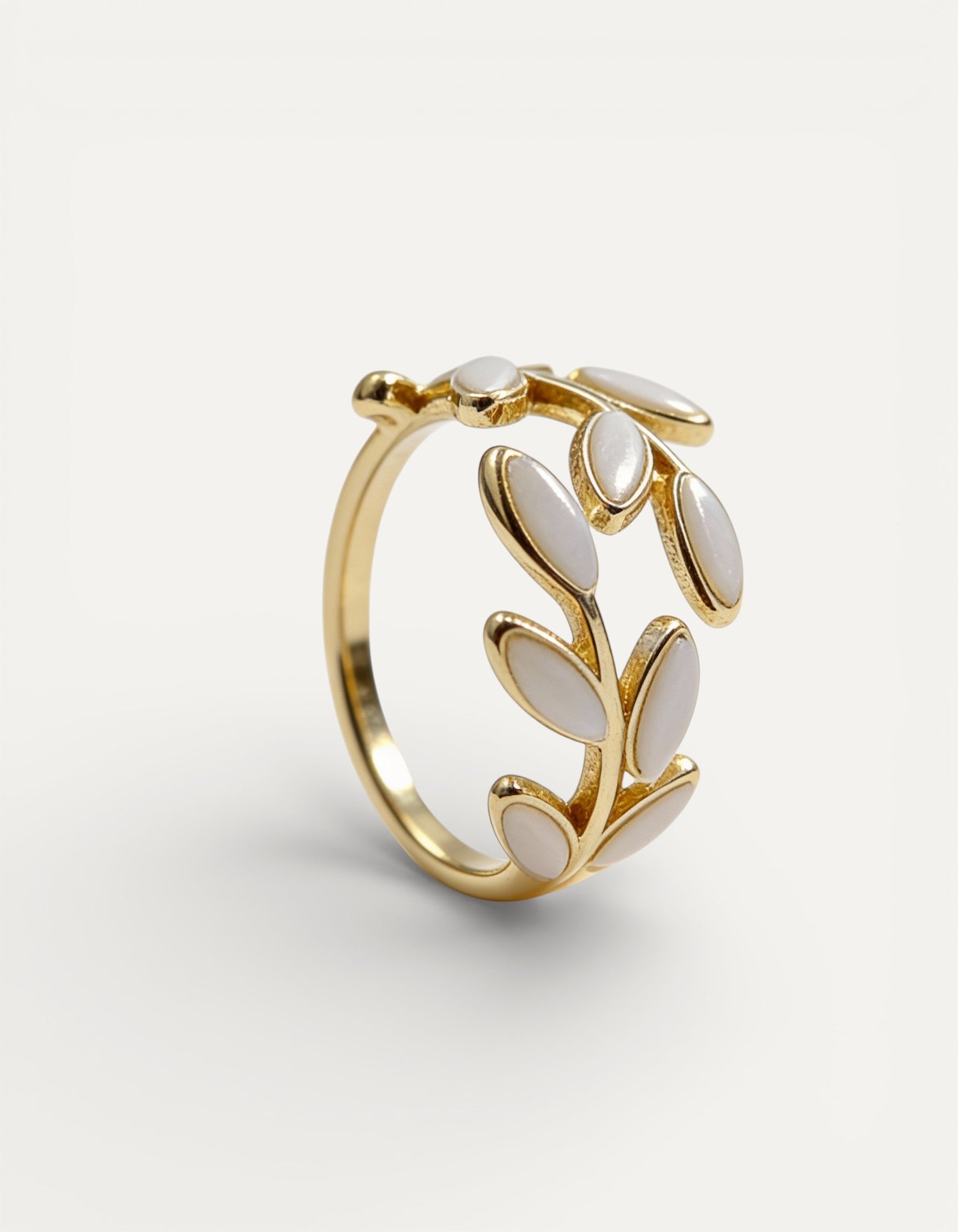 Alloy Mother-of-Pearl Leaf Ring