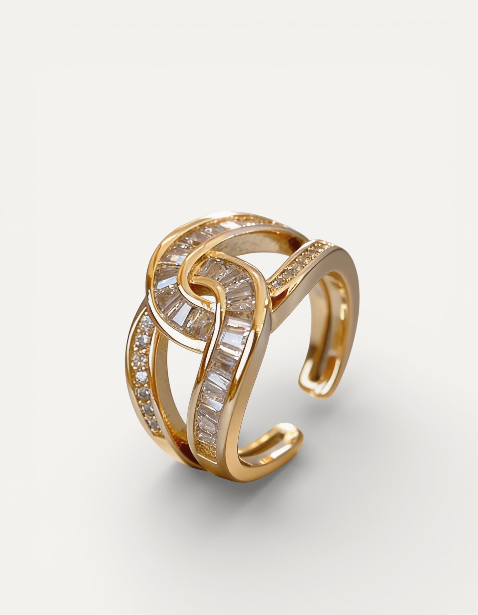 Elegant Knot Ring