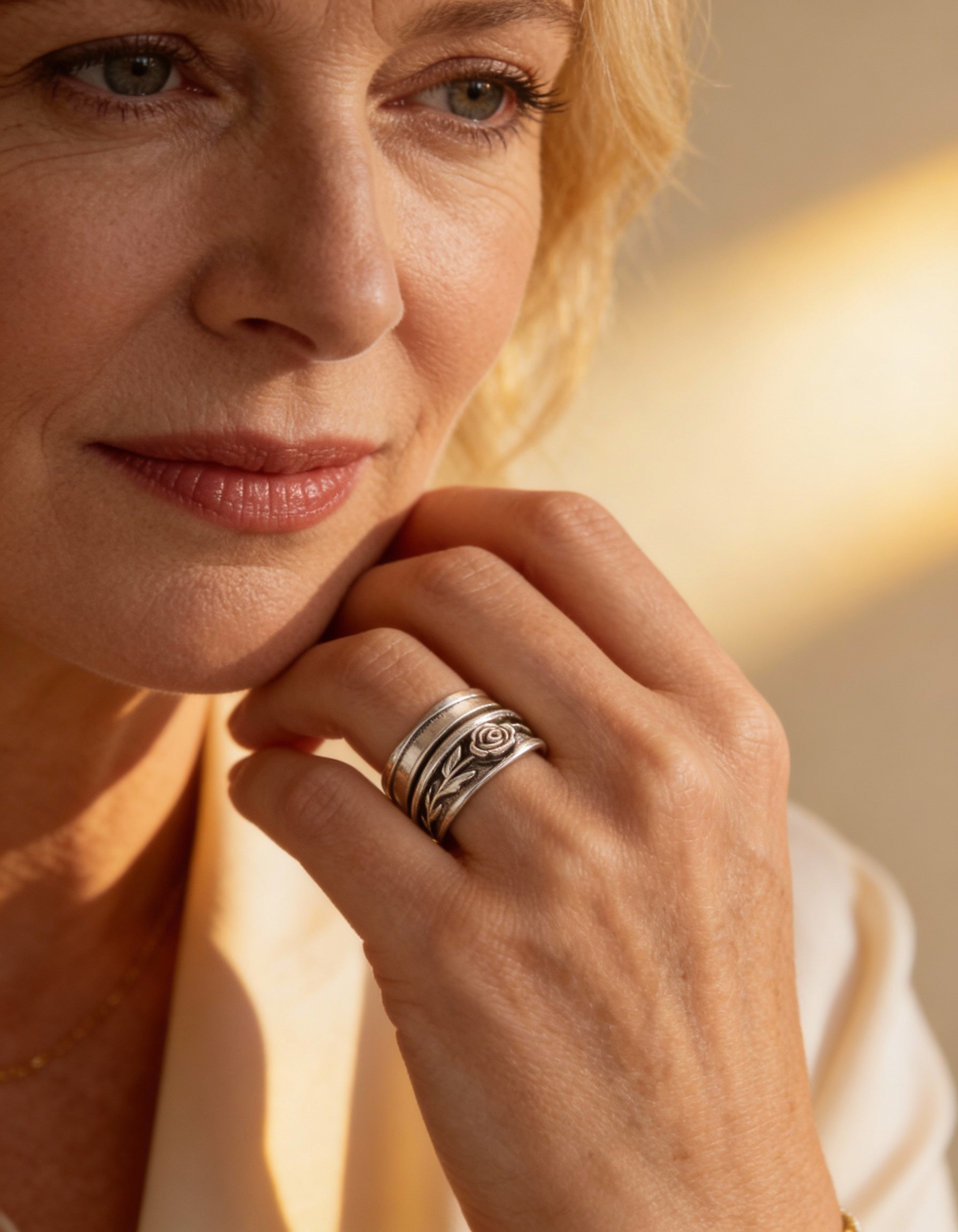 Silver Floral Engraving Ring