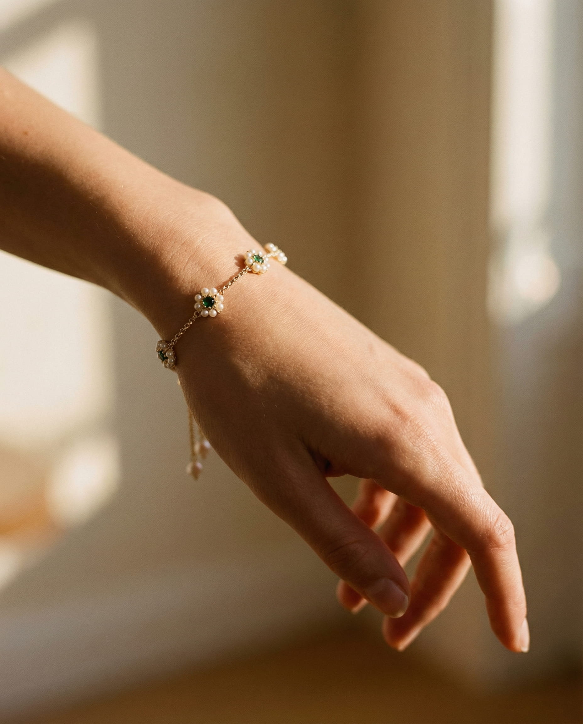 Elegant Green Crystal Bracelet