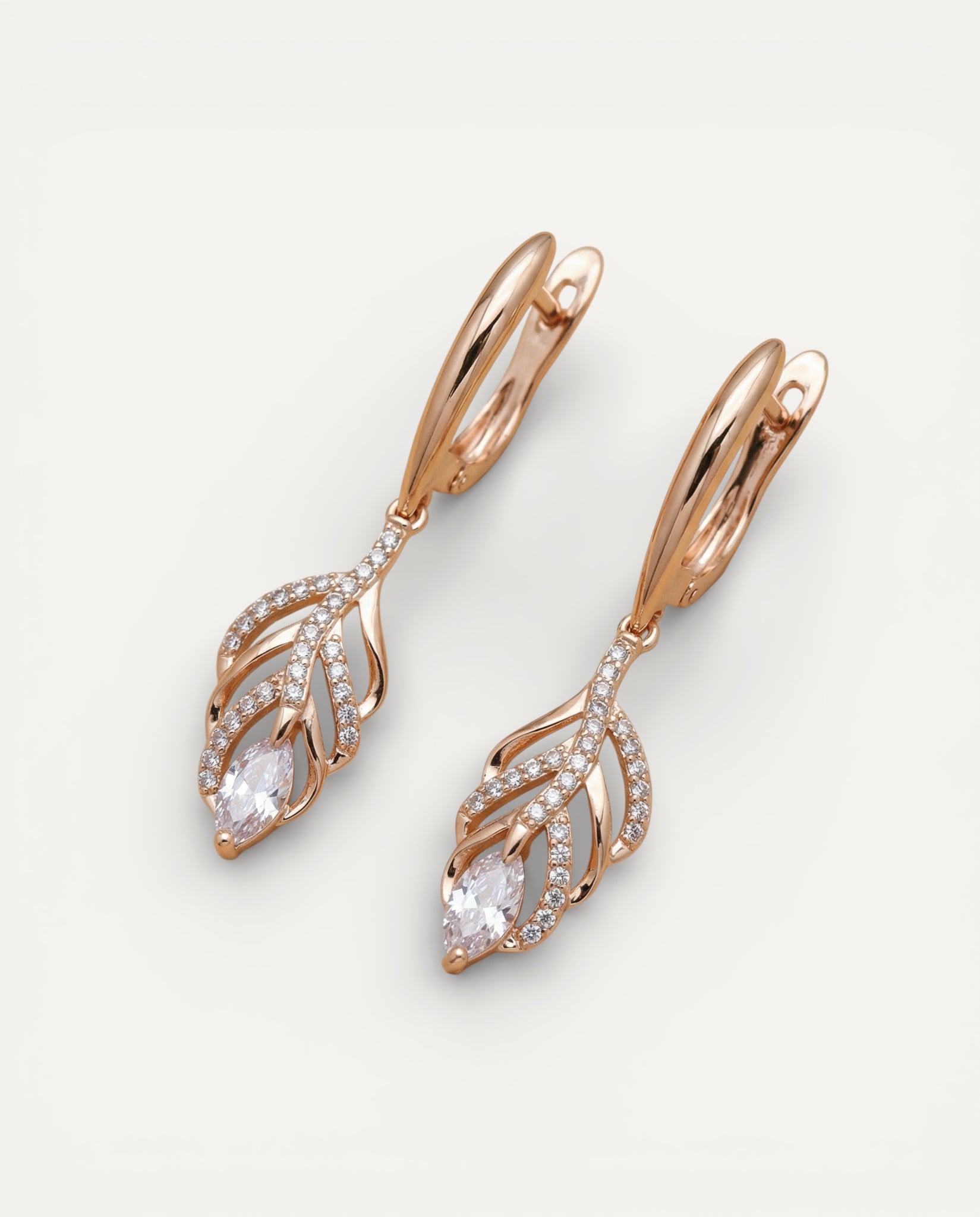 Elegant Sparkling Leaf Earrings