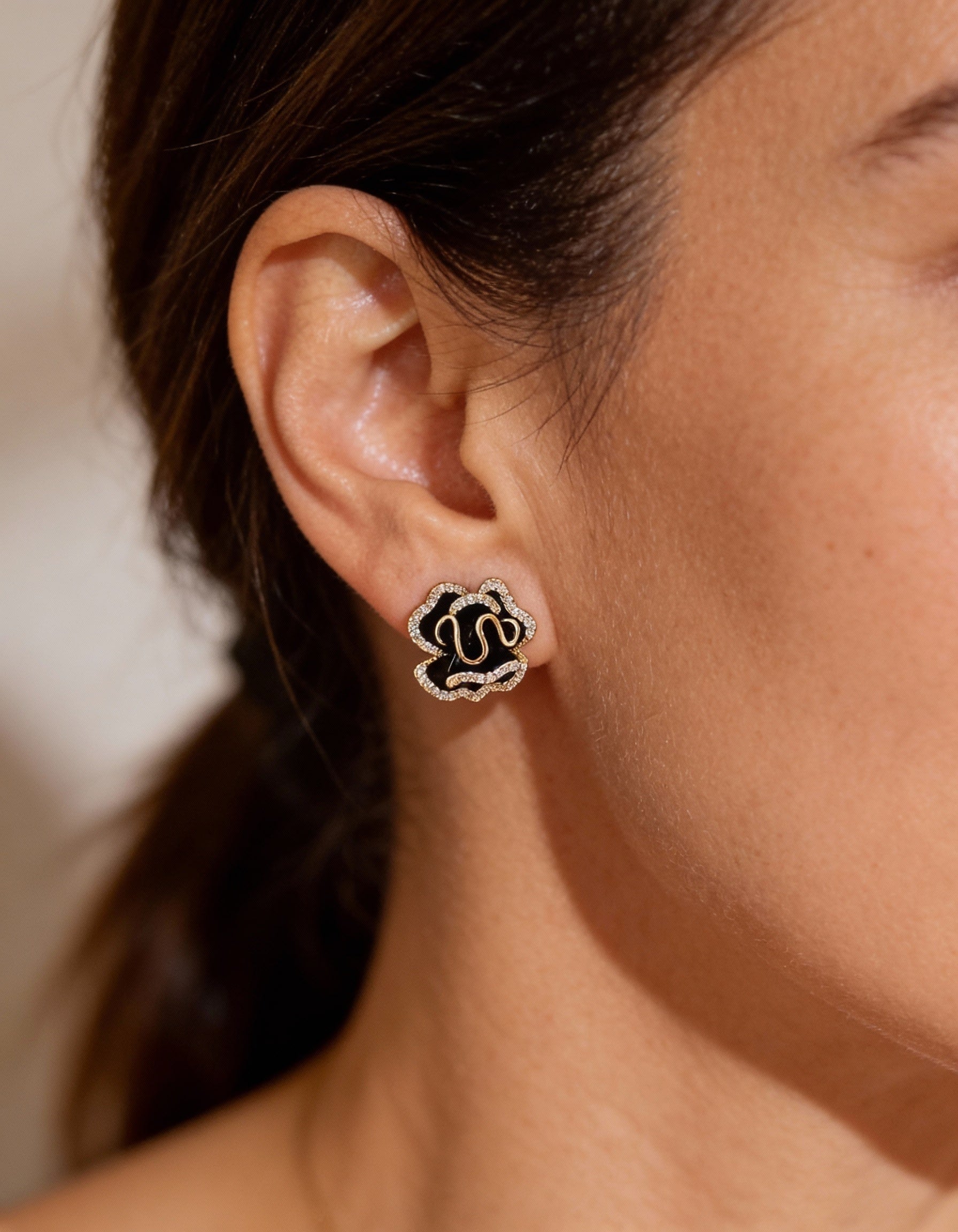 Elegant Gold Black Lotus Earrings