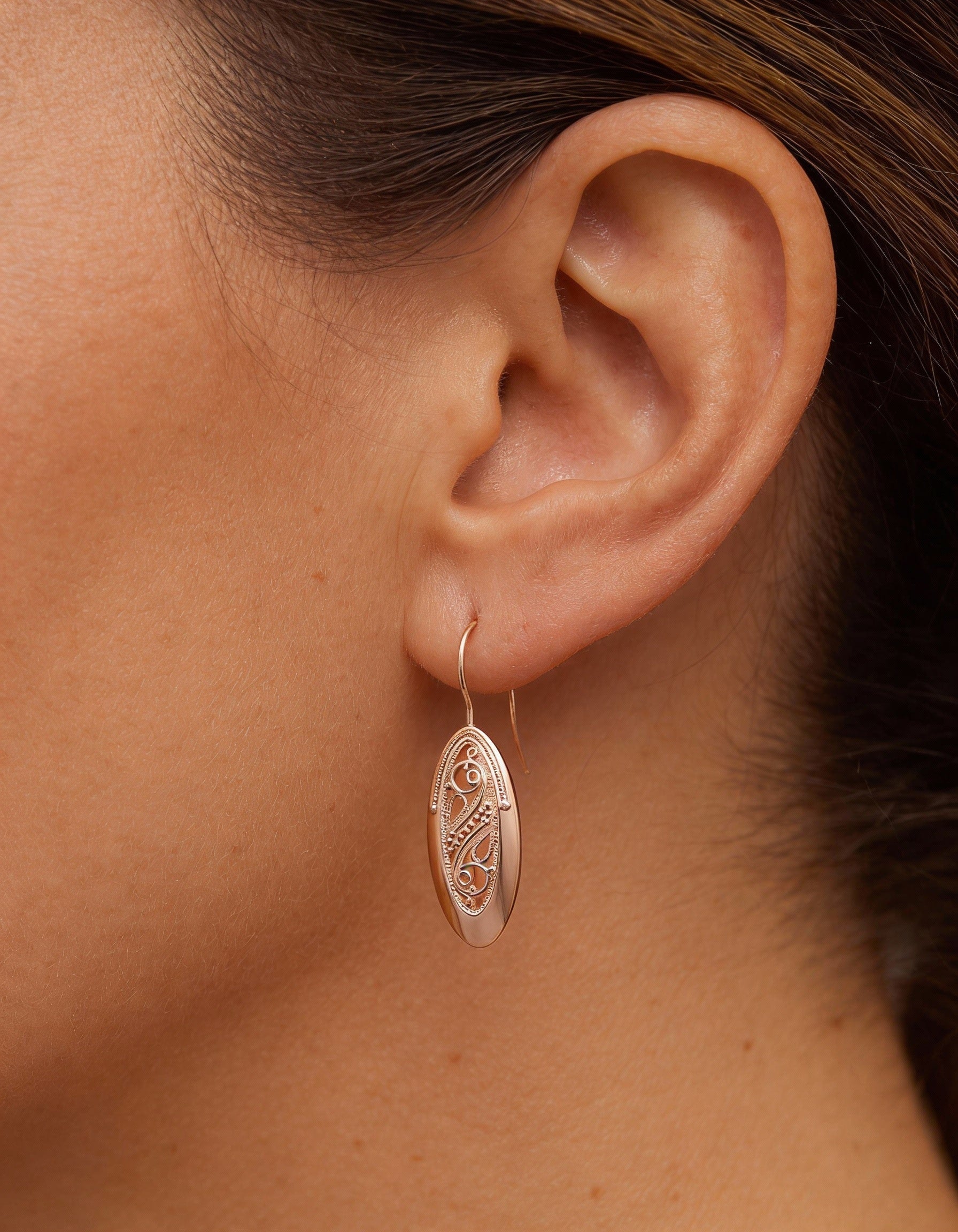 Elegant Gold Hollow Earrings