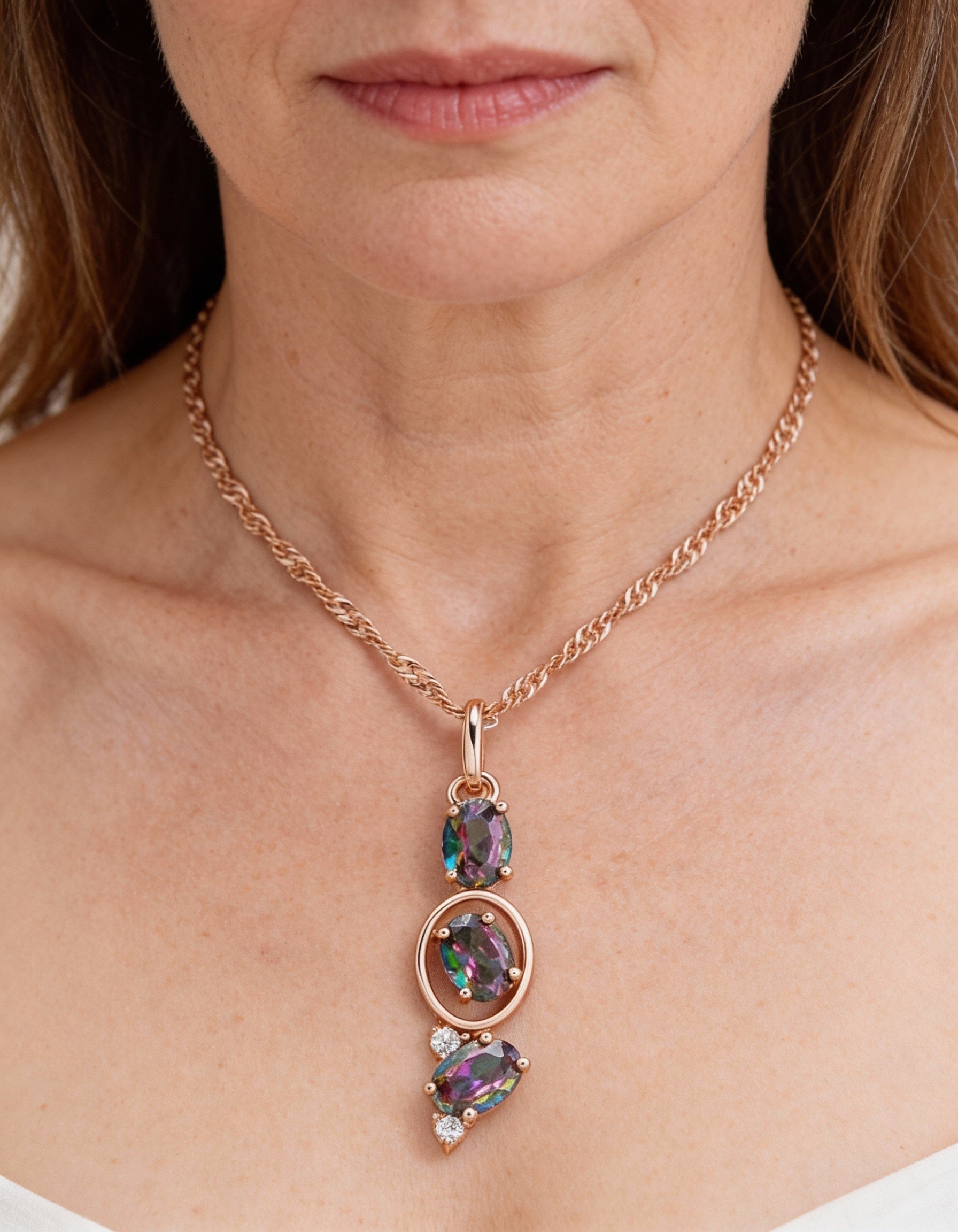 Elegant Multicoloured Necklace