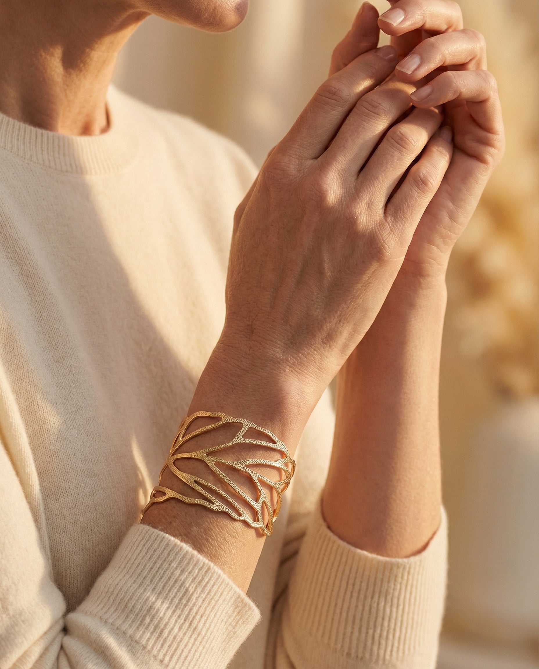 Vintage Leaf Design Bangle