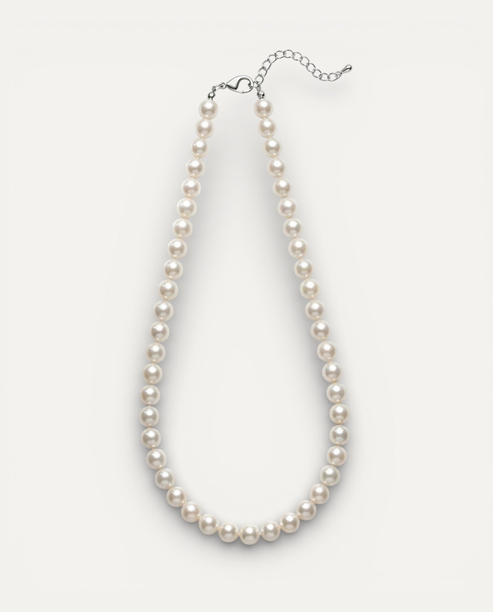 Timeless Vintage Pearl Necklace