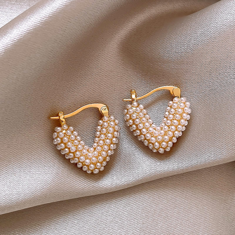 Elegant Heart-Shaped Pearl Inlay Earrings
