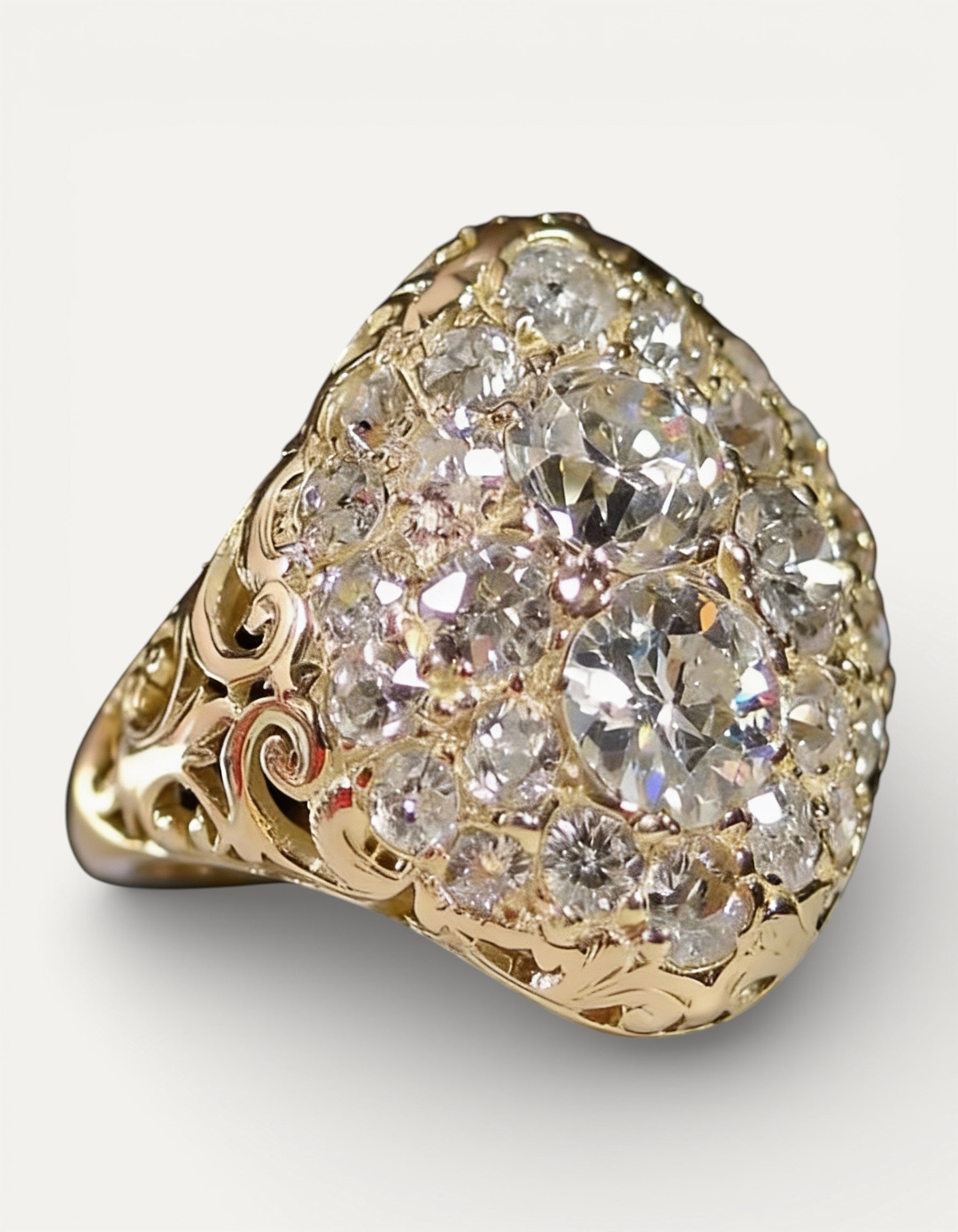 Vintage Round Gold Diamond Ring