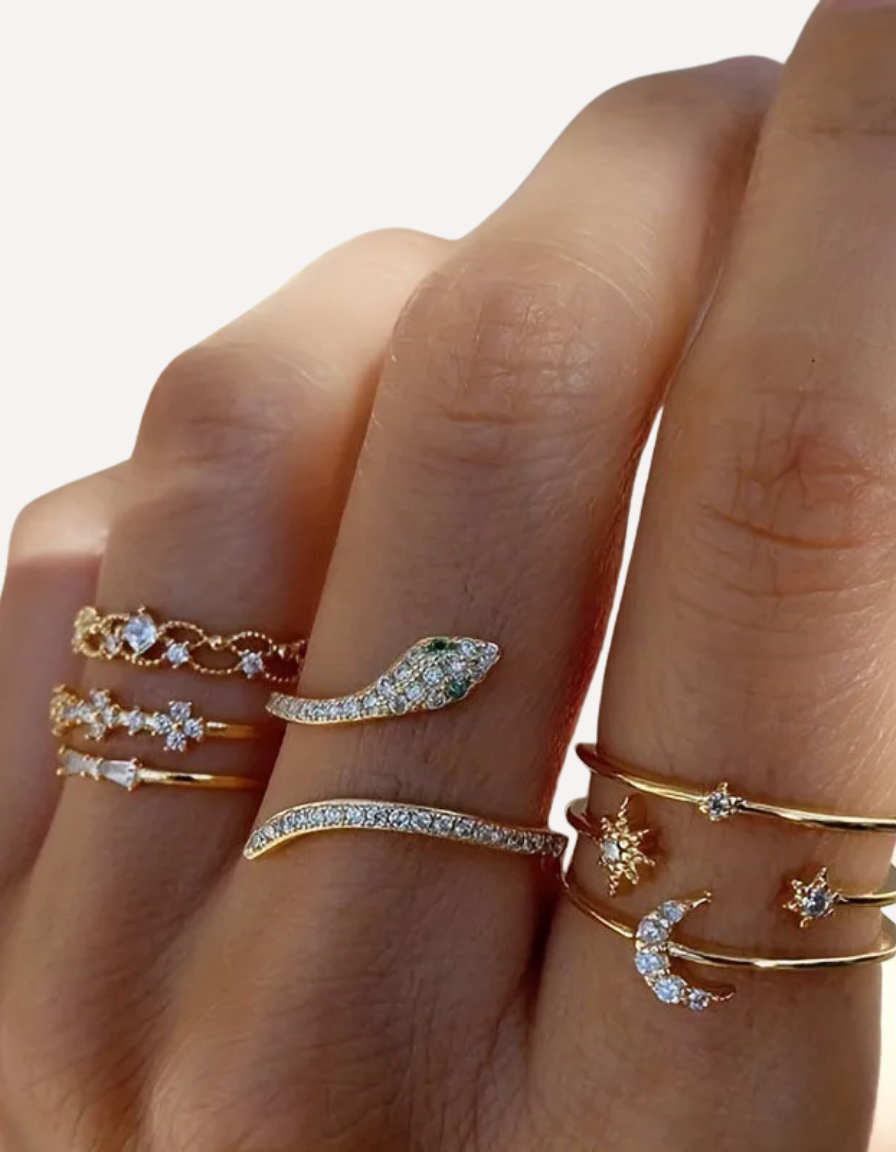 Vintage Sparkling Gold Ring Set