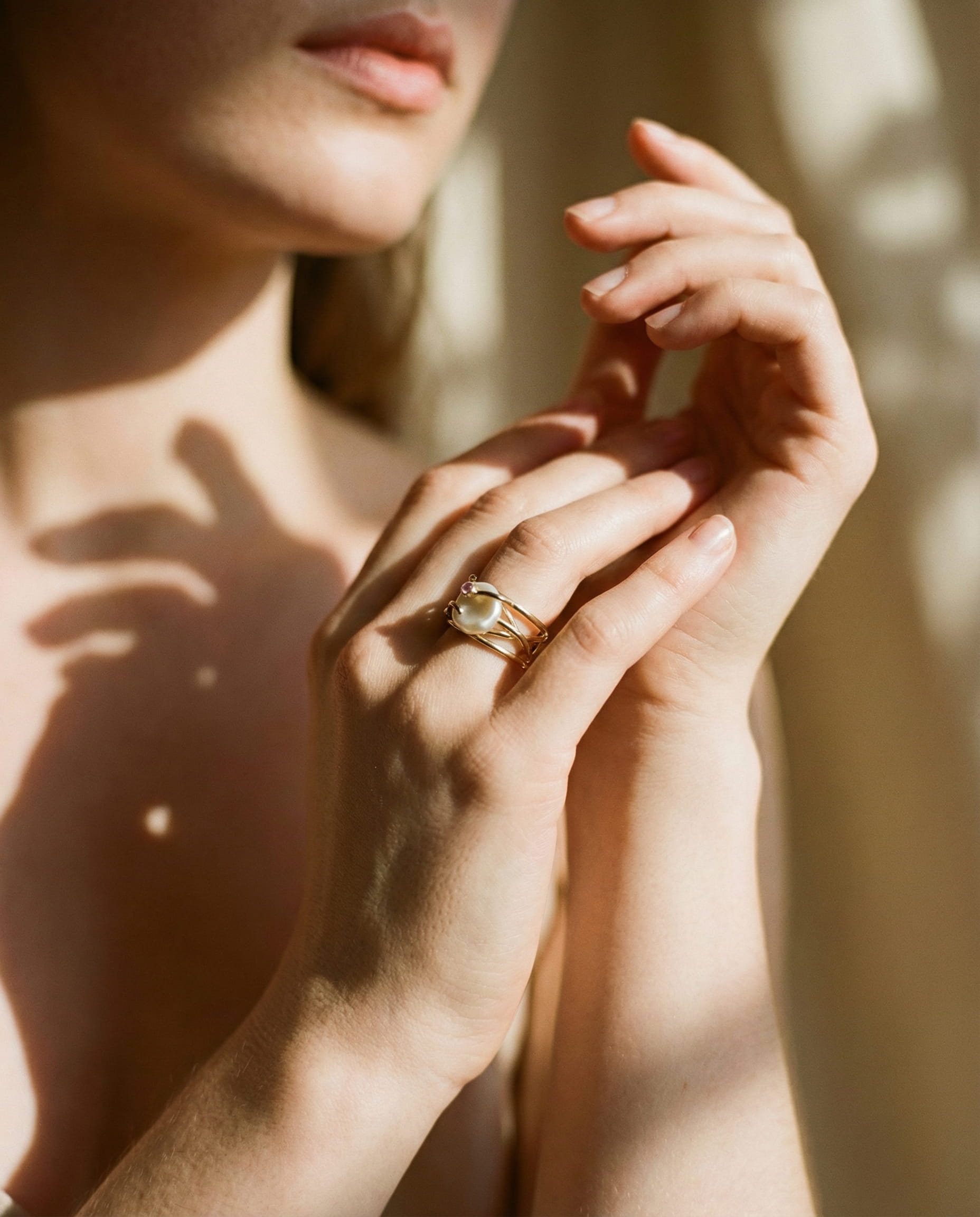 Vintage Delicate Gold Pearl Ring