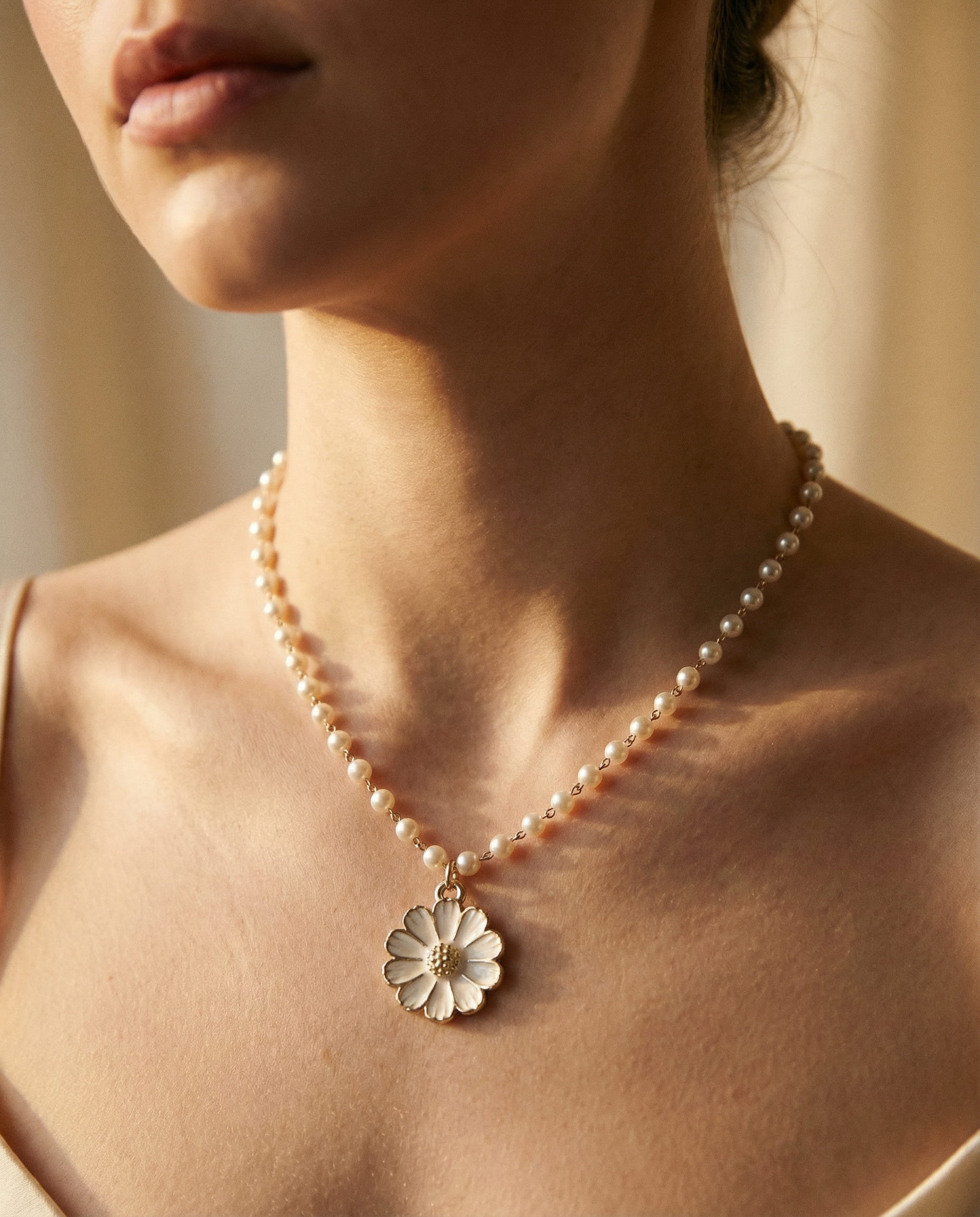 Daisy Pearl Pendant
