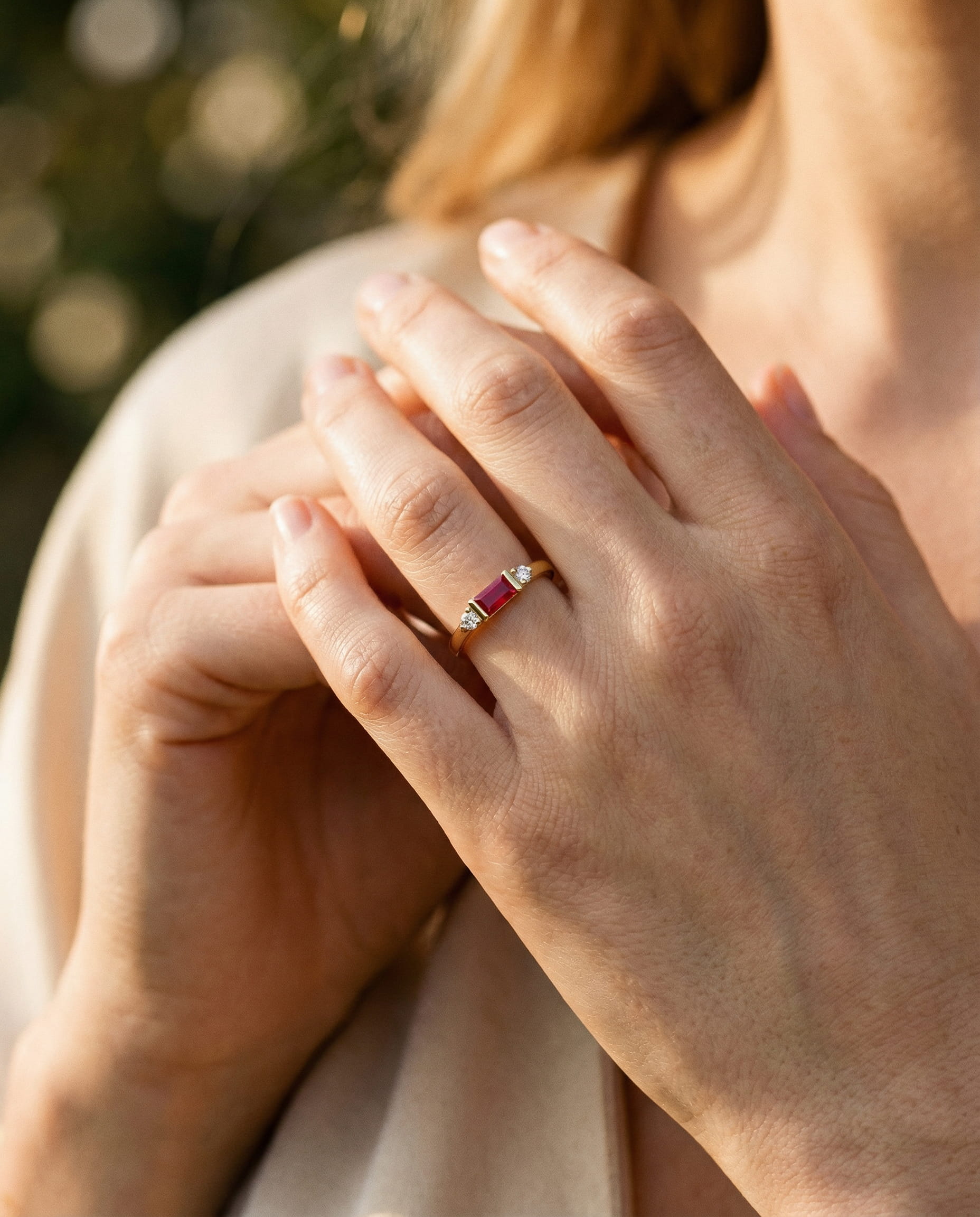Gold Red Centre Stone and Sparkling Ring