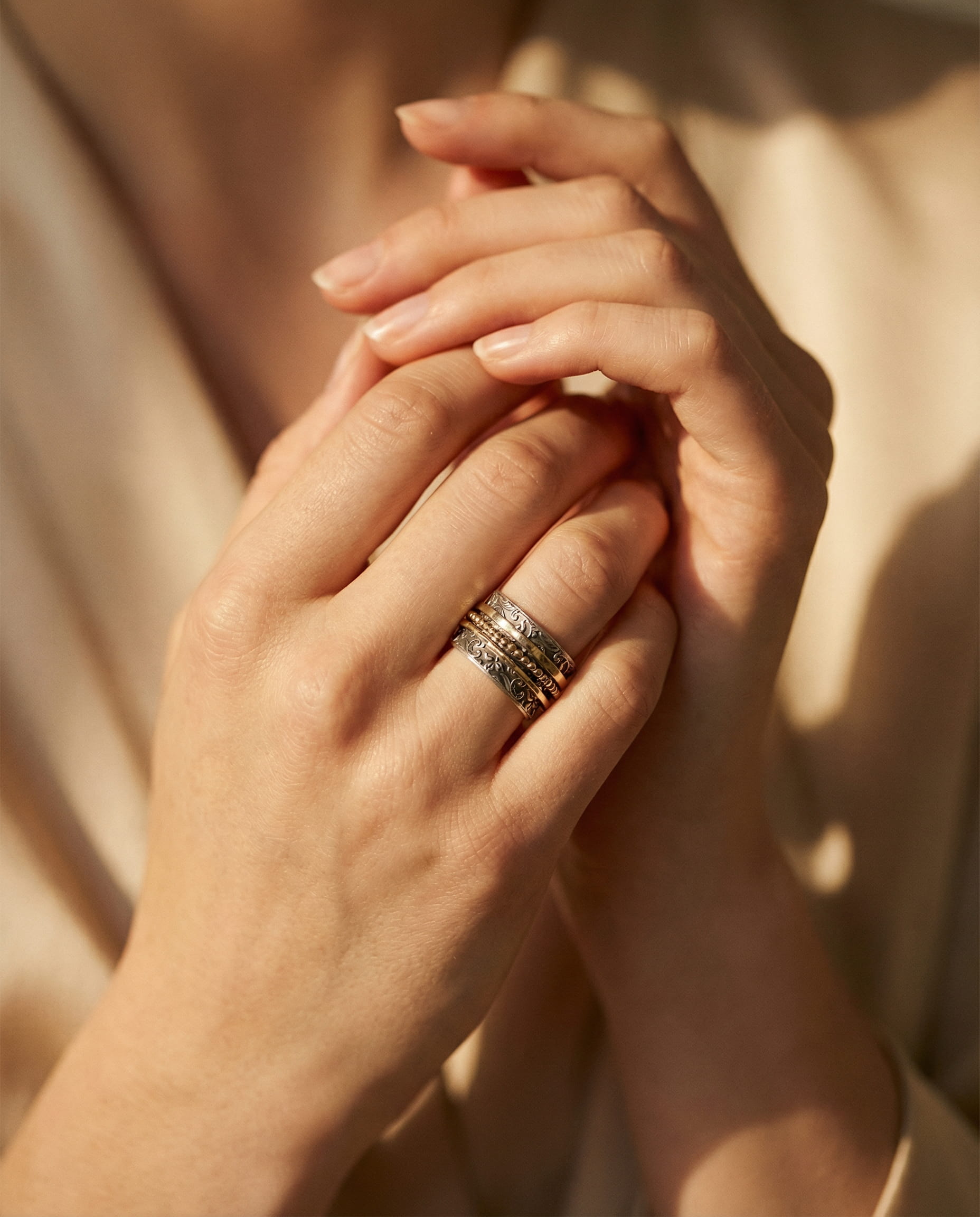 Vintage Baroque Pattern Spinner Ring