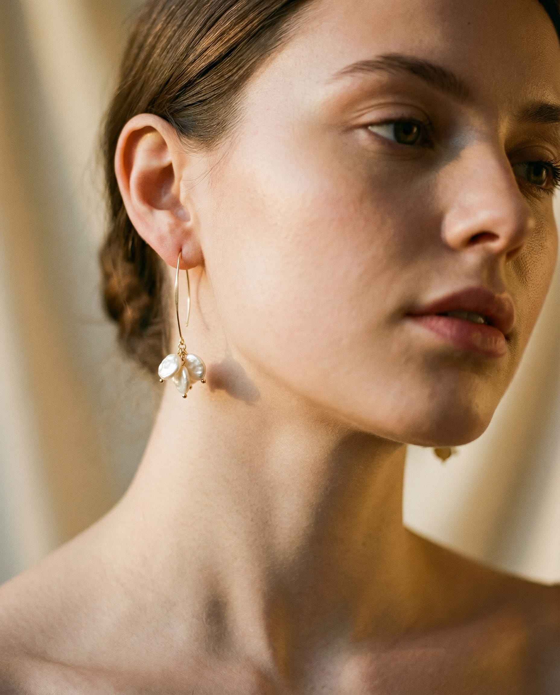 Elegant Pearl and Crystal Earrings