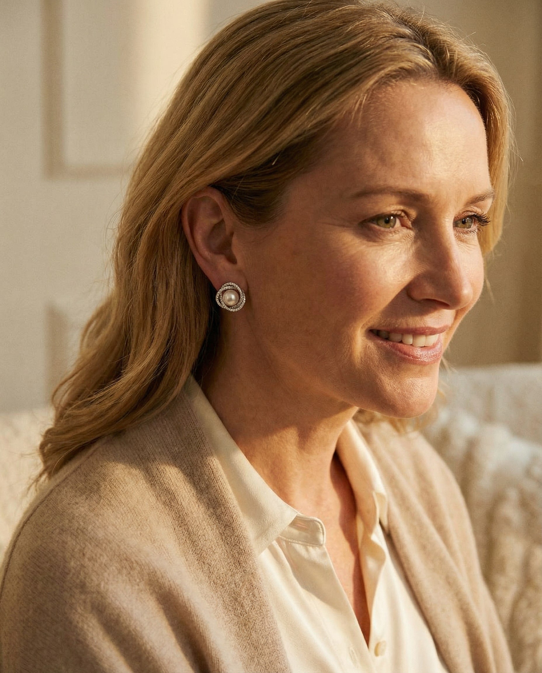 Elegant Sparkling Spiral Pearl Earrings