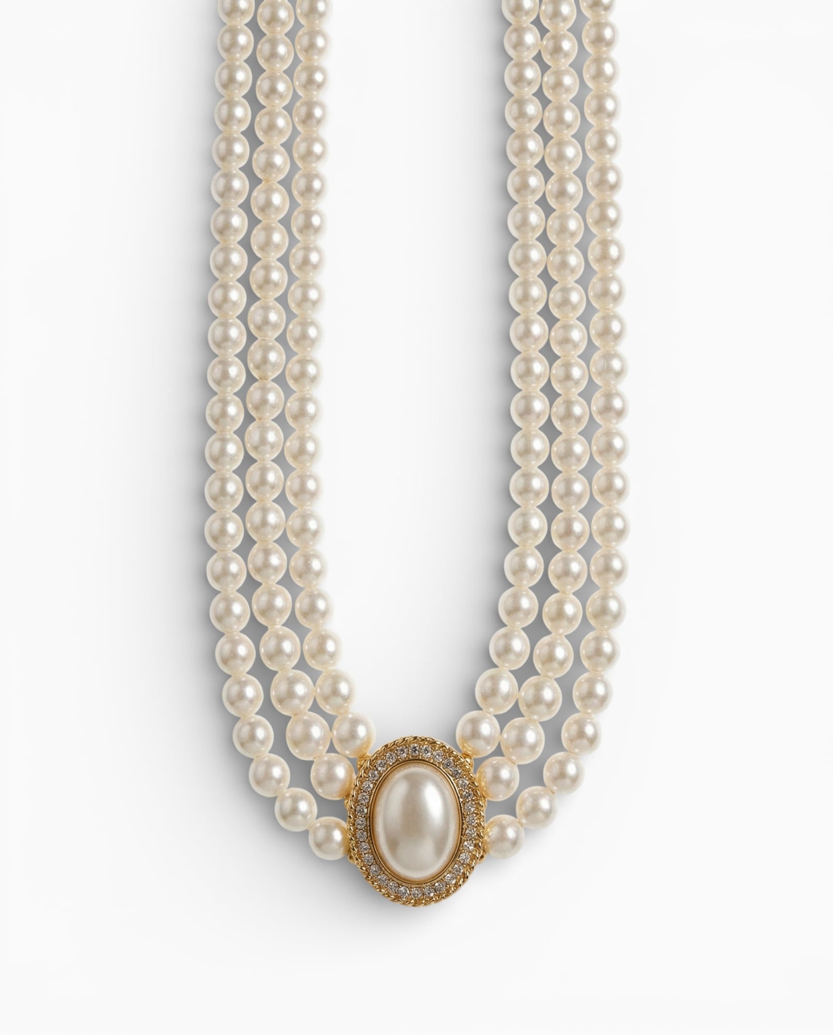 Elegant Three Pearl Necklace