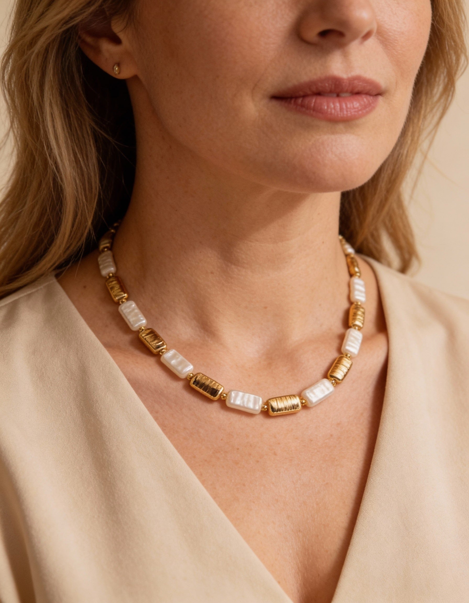 Vintage Gold and White Rectangular Pearl Necklace