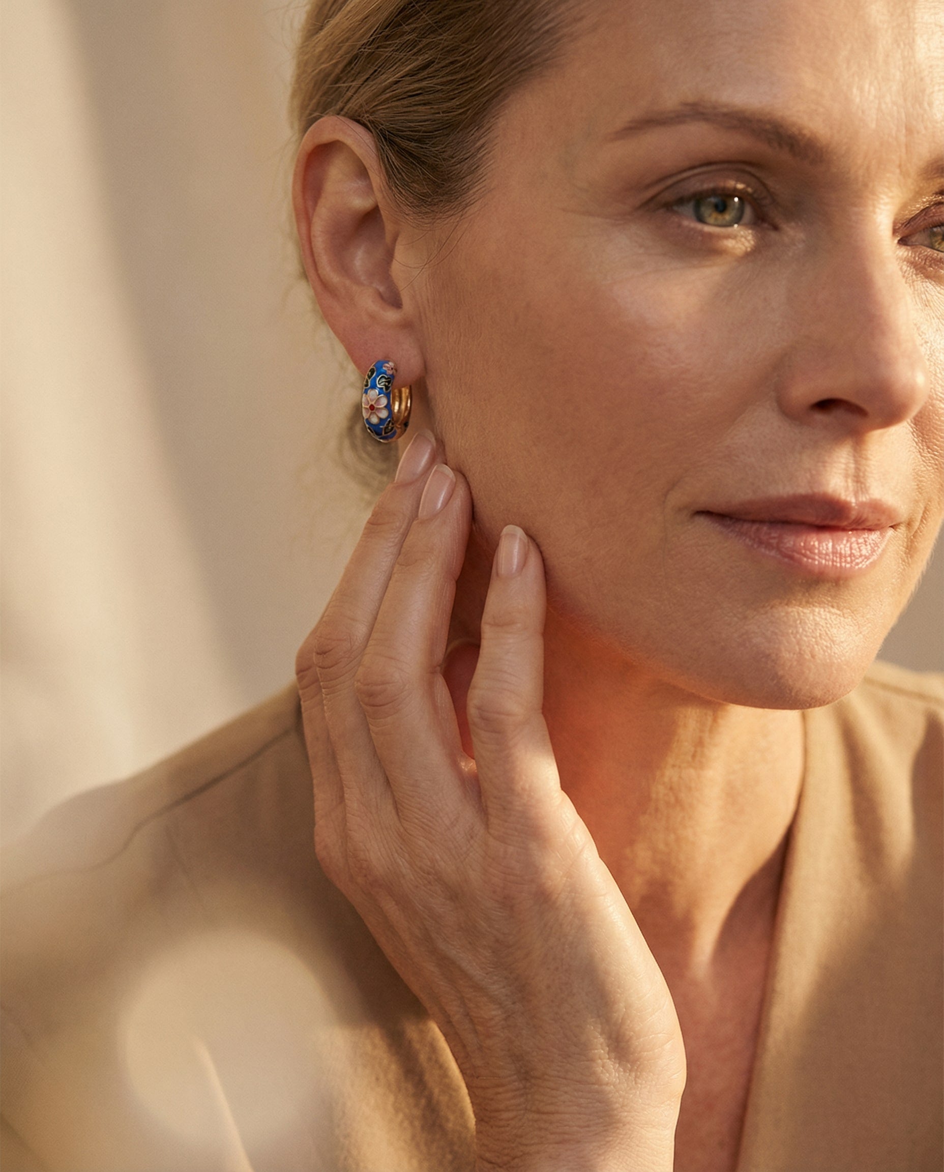 Luxury Black Floral Earrings