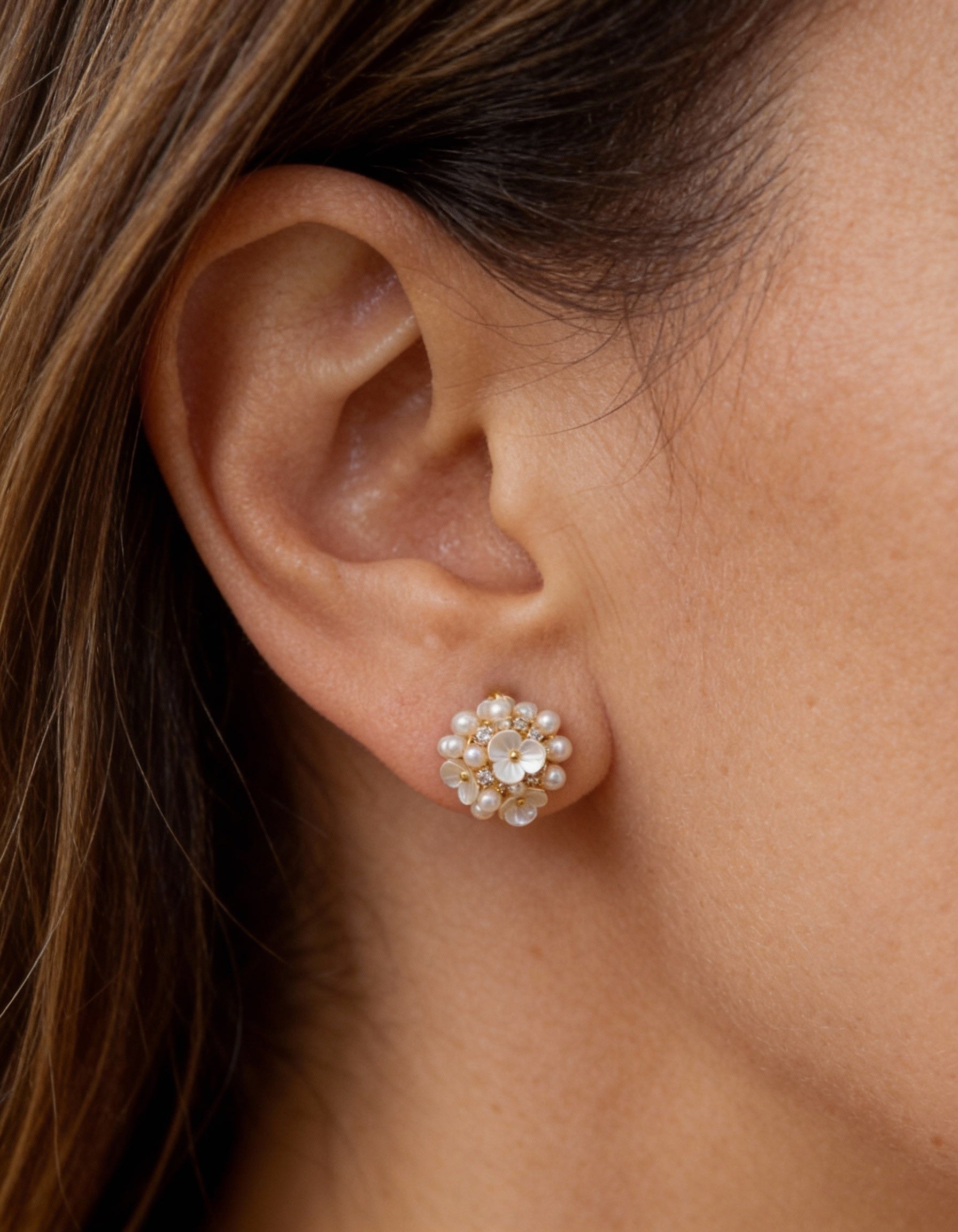 Elegant Pearl Flower Earrings